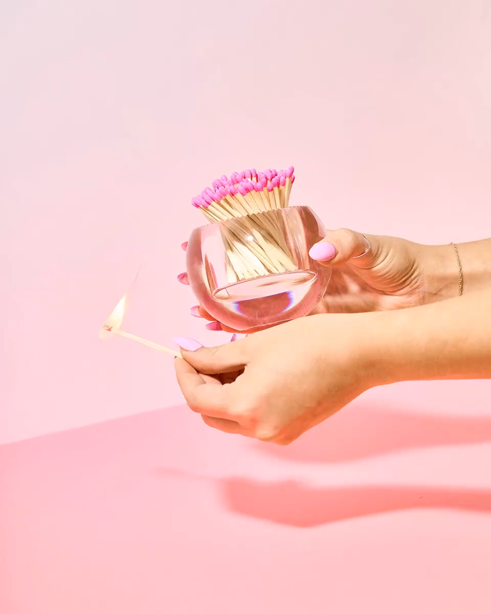 White Matches - Round Striker